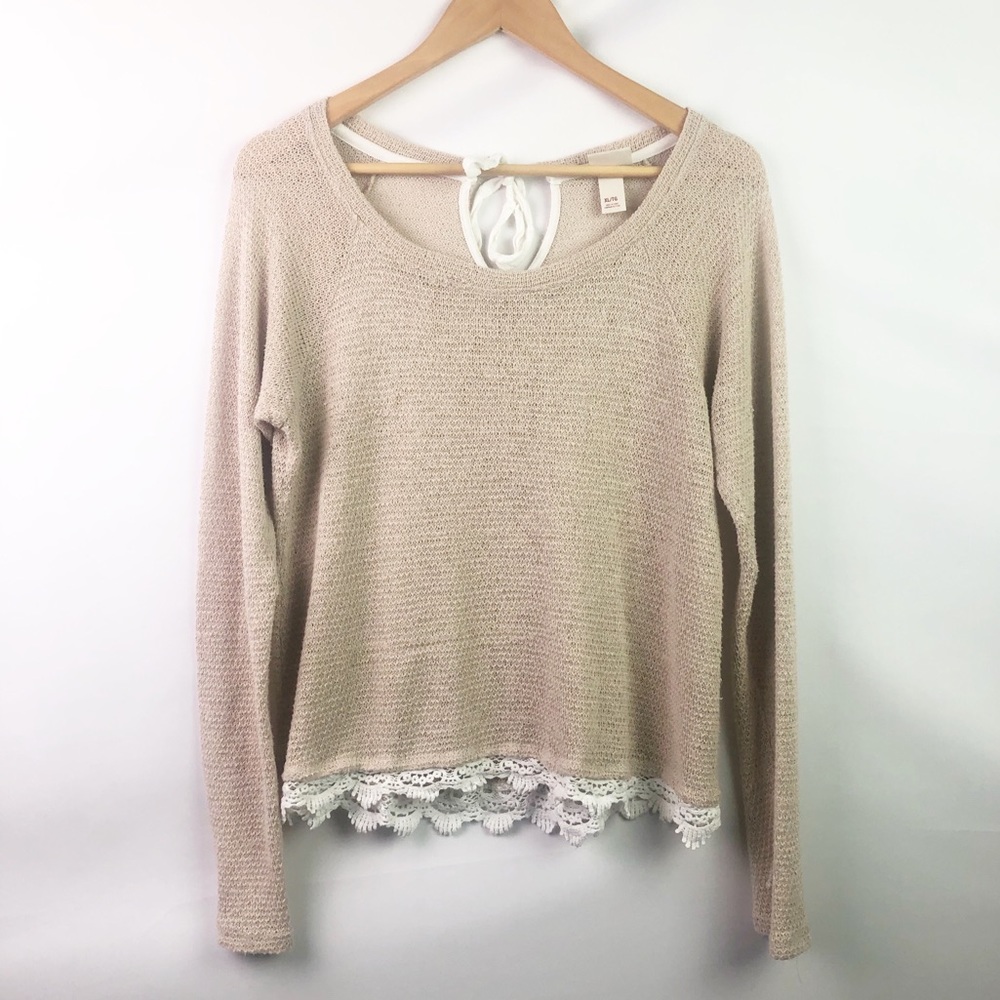 Women’s laced trimmed sweater - Size XL